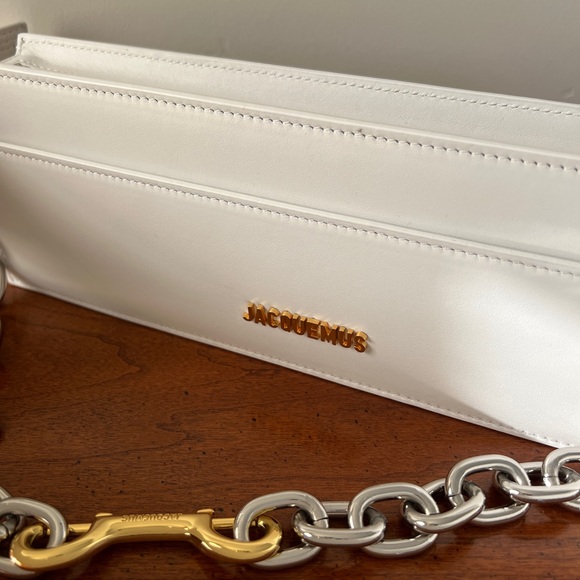LIKE NEW AUTHENTIC JACQUEMUS Le Ciuciu Leather Shoulder Bag in White - Picture 7 of 11